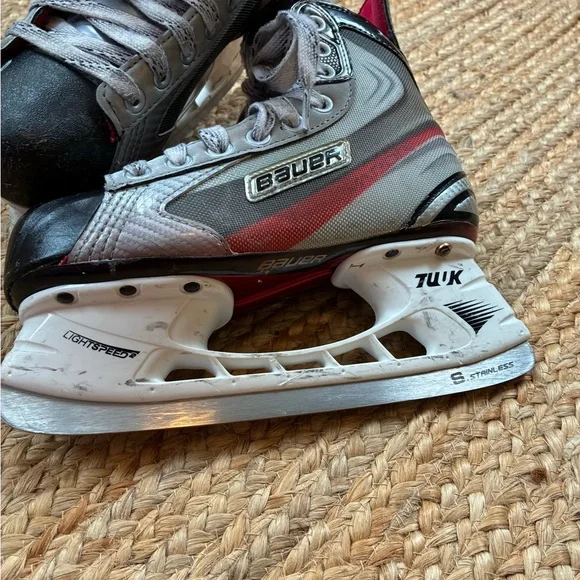 Bauer Vapor x4 Hockey Skates - kids size 5, Black, Red, and Gray - Picture 3 of 11
